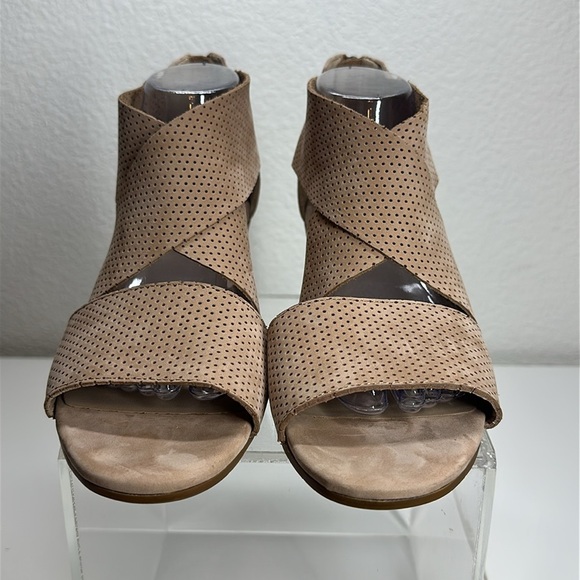Eileen Fisher Kes Beige Perforated Wedge Sandals - Picture 2 of 8